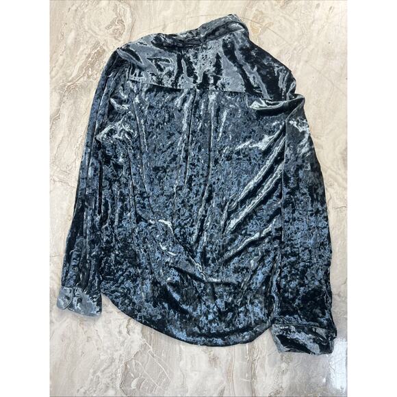 Investments II Womens Size 1X Blue Animal Print Button Up Shirt Long Sleeve - Picture 6 of 6